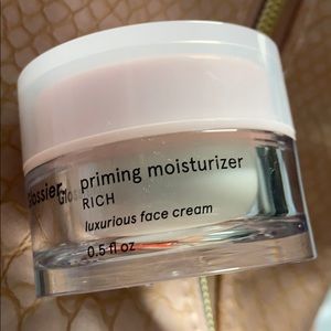 Glossier Priming Moisturizer -luxurious face cream
